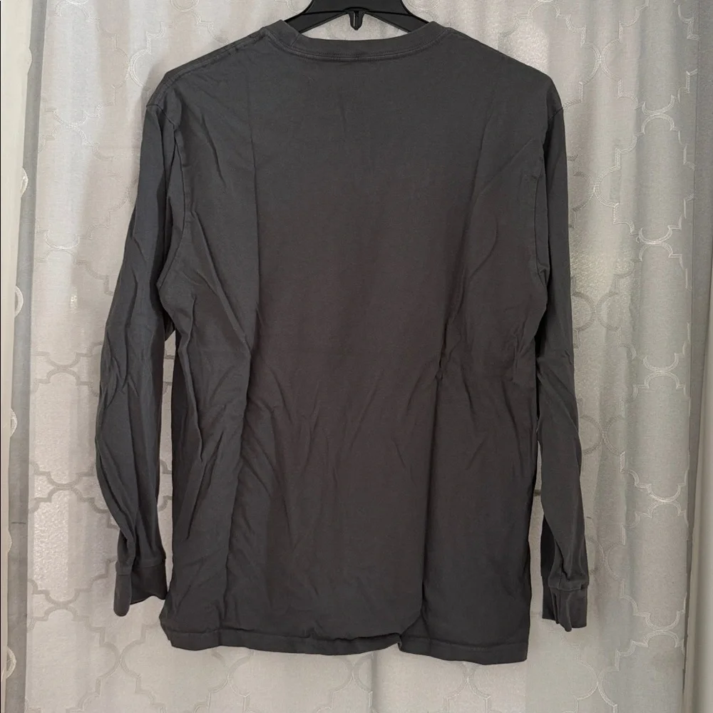 Grey Long Sleeve Shirt with Buc-Ees Logo - Picture 3 of 3